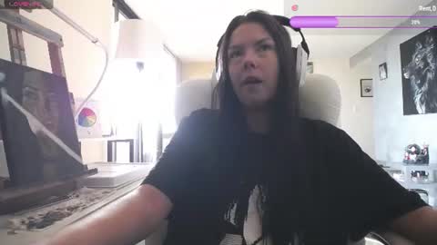 Snapshot of tinykylie chatting on 07-20-26, 09:28 stage Kylie Sinner brand CLITBAIT online show from 07-20-26, 09:28
