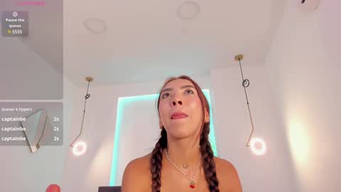 Luna  online show from 02-05-25, 04:25