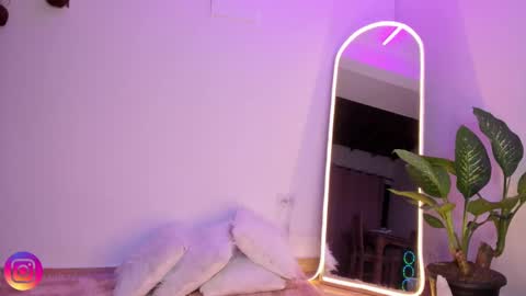 Luna  online show from 03-11-25, 02:32