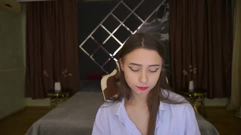 Snapshot of tinynataliee chatting on 12-13-25, 09:53 tinynataliee online show from 12-13-25, 09:53