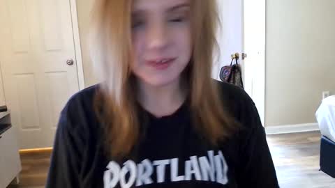 Snapshot of tinywithtiddies chatting on 02-15-26, 05:04 tinywithtiddies online show from 02-15-26, 05:04