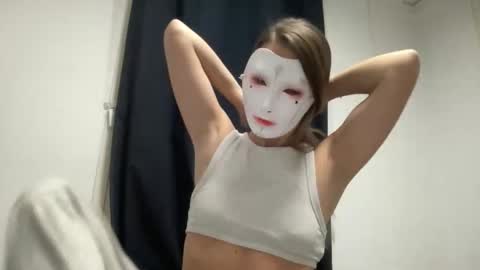 Tinks online show from 10-26-25, 03:23