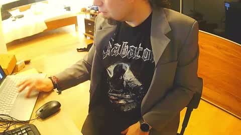 Snapshot of tirolerboy27 chatting on 02-17-26, 11:40 Tirolerboy27 online show from 02-17-26, 11:40