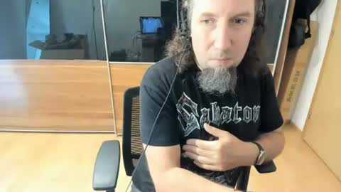 Snapshot of tirolerboy27 chatting on 07-20-26, 11:56 Tirolerboy27 online show from 07-20-26, 11:56