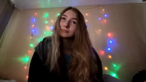Hi Im Carry 18 years old online show from 12-19-25, 07:26