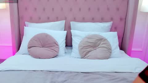 Snapshot of tishasol chatting on 11-28-25, 06:27 Tisha online show from 11-28-25, 06:27