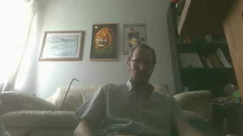 Snapshot of titlovercums chatting on 02-05-26, 04:44 titlovercums online show from 02-05-26, 04:44