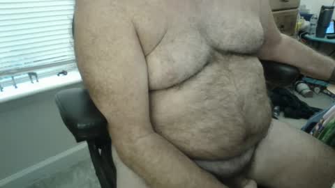 Snapshot of titman98 chatting on 12-04-24, 12:47 titman98 online show from 12-04-24, 12:47