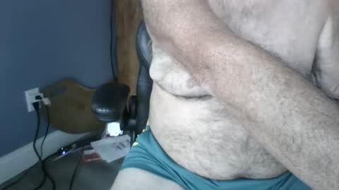 Snapshot of titman98 chatting on 10-15-25, 11:54 titman98 online show from 10-15-25, 11:54