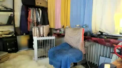 Snapshot of tittkiss chatting on 04-25-26, 07:55 liebe es mich nackt vor der cam zu zeigen online show from 04-25-26, 07:55