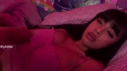 Snapshot of tittykittie chatting on 01-18-26, 08:29 HOTTIE4U online show from 01-18-26, 08:29