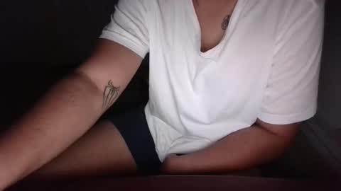 Snapshot of tj526316275 chatting on 03-12-26, 06:52 tj526316275 online show from 03-12-26, 06:52