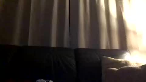 Snapshot of tjo01 chatting on 10-11-25, 11:31 tjo01 online show from 10-11-25, 11:31