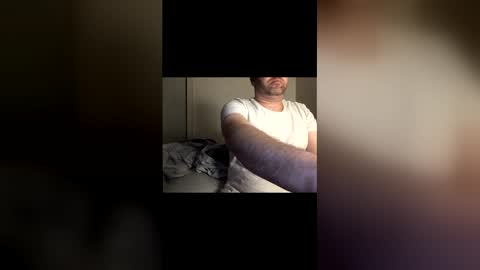 Snapshot of tjo01 chatting on 12-15-25, 09:57 tjo01 online show from 12-15-25, 09:57