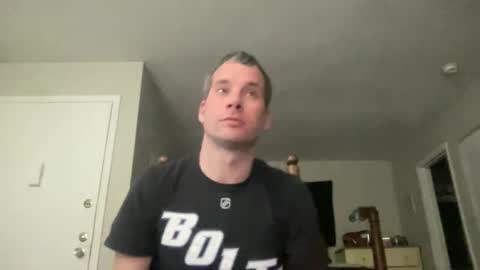 Snapshot of tleigh24 chatting on 01-08-25, 11:52 tleigh24 online show from 01-08-25, 11:52