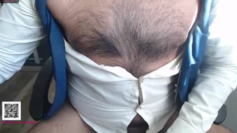 Snapshot of toaster1993 chatting on 05-25-26, 06:41 Leonel online show from 05-25-26, 06:41