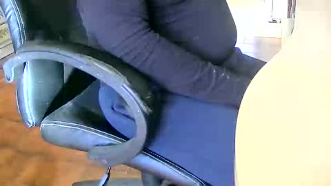 Tobiko online show from 11-27-25, 01:13