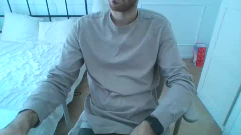 Snapshot of toja112 chatting on 12-31-24, 10:04 Martin online show from 12-31-24, 10:04