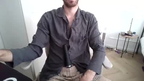 Snapshot of toja112 chatting on 06-29-26, 11:10 Martin online show from 06-29-26, 11:10