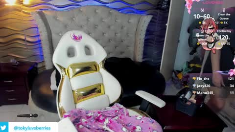 Snapshot of toky_doll chatting on 12-11-24, 01:15 toky online show from 12-11-24, 01:15