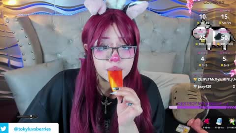 Snapshot of toky_doll chatting on 12-14-24, 12:22 toky online show from 12-14-24, 12:22