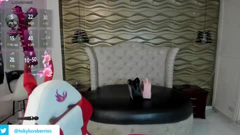 Snapshot of toky_doll chatting on 01-09-25, 06:57 toky online show from 01-09-25, 06:57