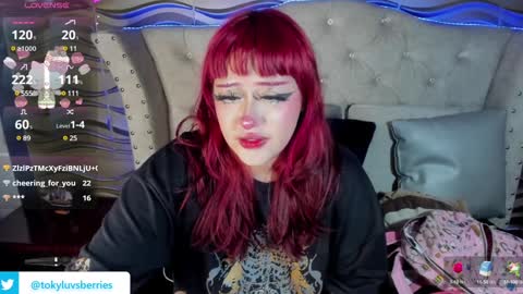 Snapshot of toky_doll chatting on 01-15-25, 01:12 toky online show from 01-15-25, 01:12