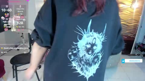 Snapshot of toky_doll chatting on 02-25-25, 01:41 toky online show from 02-25-25, 01:41