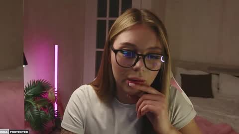 tokyo_n online show from 01-22-25, 09:10