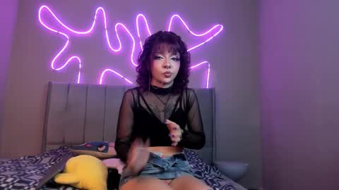 Snapshot of tokyo_nyx chatting on 12-04-25, 05:28 tokyo_nyx online show from 12-04-25, 05:28