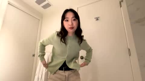 Snapshot of tokyobeauty chatting on 03-09-26, 12:03 tokyobeauty online show from 03-09-26, 12:03