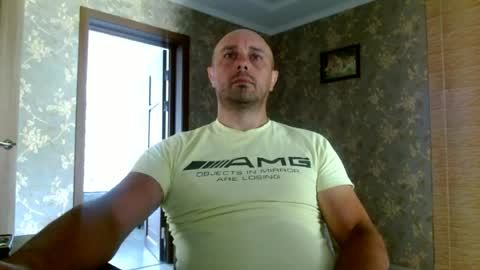 Snapshot of tolianuch chatting on 06-22-26, 09:50 Huligan online show from 06-22-26, 09:50
