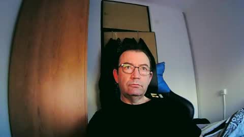 Snapshot of tolon408472 chatting on 01-09-25, 08:24 tolon408472 online show from 01-09-25, 08:24