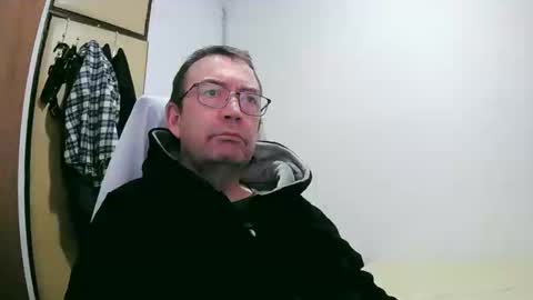 Snapshot of tolon408472 chatting on 01-10-25, 08:04 tolon408472 online show from 01-10-25, 08:04