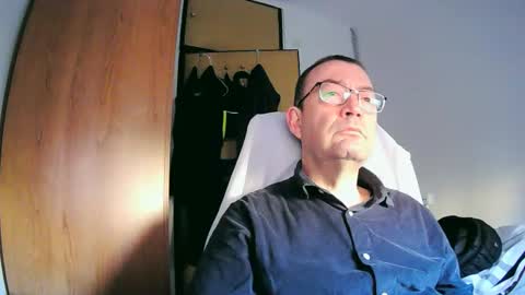 Snapshot of tolon408472 chatting on 02-05-25, 08:00 tolon408472 online show from 02-05-25, 08:00