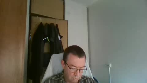Snapshot of tolon408472 chatting on 03-04-25, 03:15 tolon408472 online show from 03-04-25, 03:15