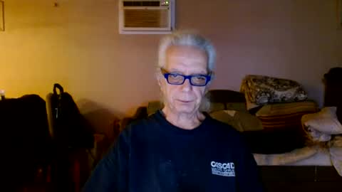 tom112292014 online show from 01-06-25, 02:47