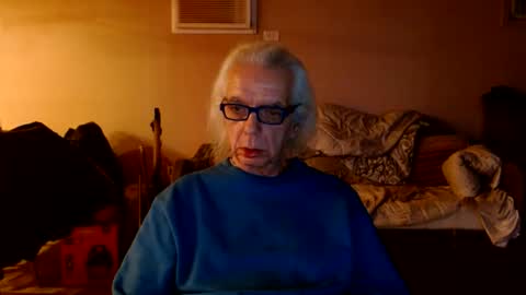 tom112292014 online show from 02-09-25, 02:06