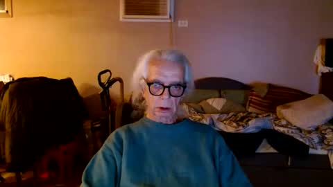 tom112292014 online show from 10-28-25, 03:10