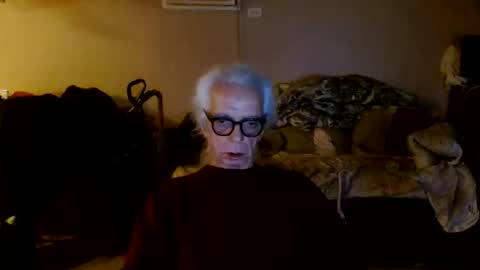Snapshot of tom112292014 chatting on 05-07-26, 01:33 tom112292014 online show from 05-07-26, 01:33