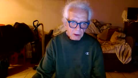 Snapshot of tom112292014 chatting on 05-23-26, 10:14 tom112292014 online show from 05-23-26, 10:14
