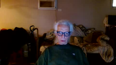Snapshot of tom112292014 chatting on 05-24-26, 06:35 tom112292014 online show from 05-24-26, 06:35