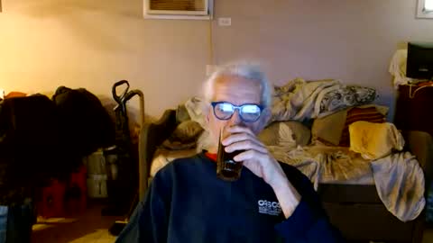 Snapshot of tom112292014 chatting on 05-30-26, 12:35 tom112292014 online show from 05-30-26, 12:35