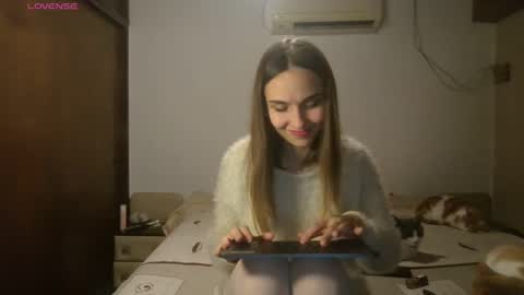 Snapshot of tom316972 chatting on 06-27-26, 02:27 Flor online show from 06-27-26, 02:27