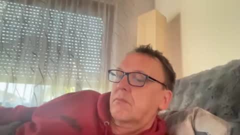 Tom online show from 04-02-26, 03:53