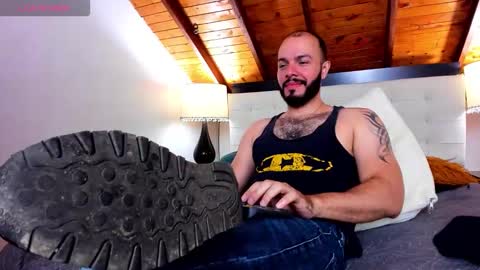   online show from 11-02-25, 01:24