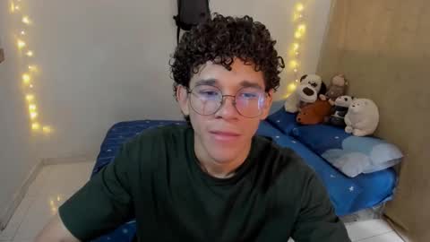 Tom Blue online show from 11-24-25, 04:29