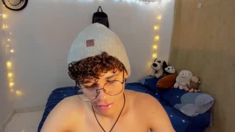 Tom Blue online show from 11-27-25, 01:02