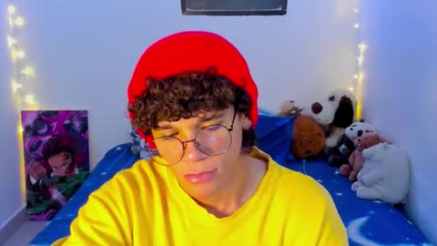 Tom Blue online show from 03-10-26, 03:33