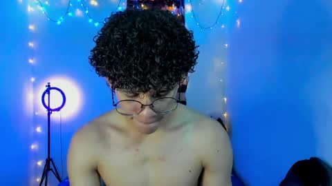 Tom Blue online show from 04-05-26, 02:25